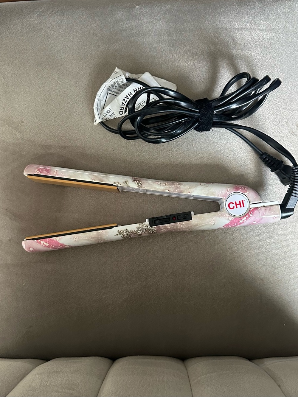 CHI tourmaline ceramic 1” flat iron like new never